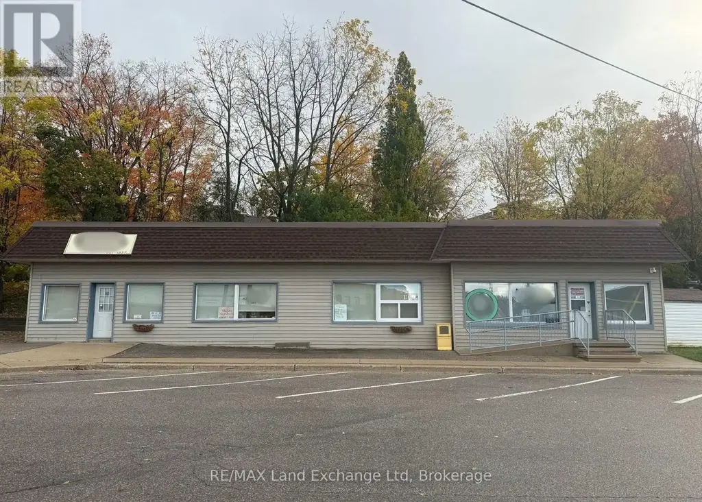 11 Veterans Road, North Huron (Wingham)